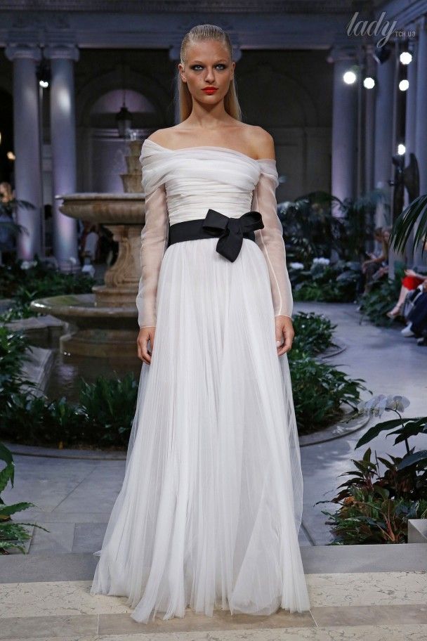 Коллекция Carolina Herrera прет-а-порте сезона весна-лето 2017 / © East News