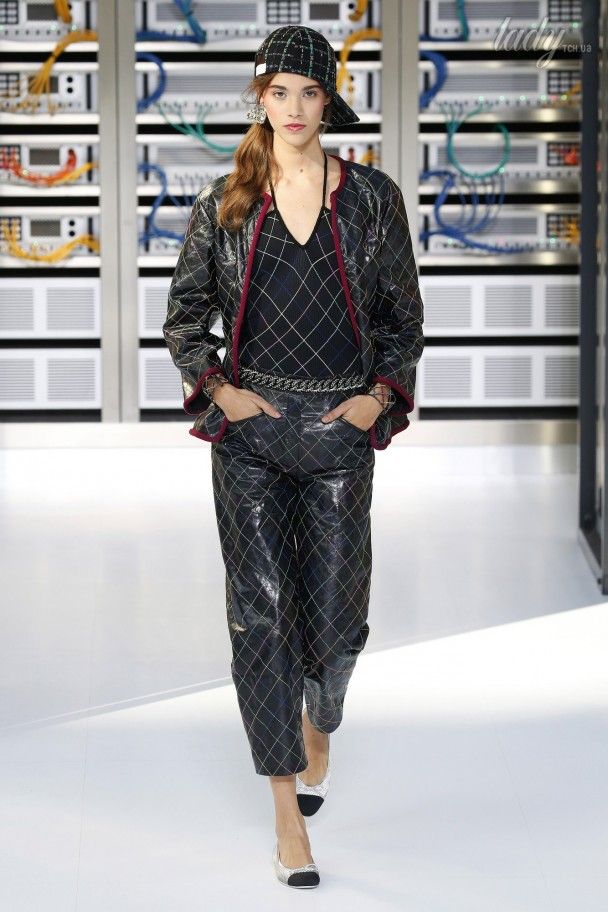Коллекция Chanel прет-а-порте сезона весна-лето 2017 / © East News