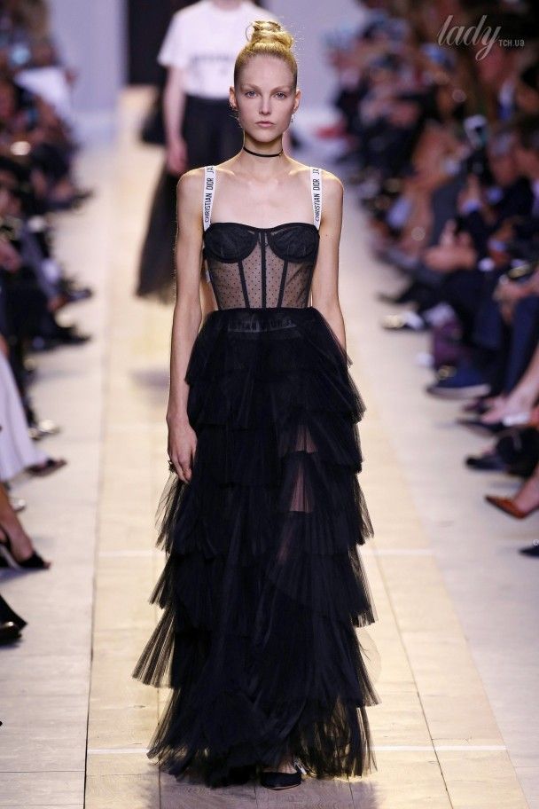 Коллекция Christian Dior прет-а-порте сезона весна-лето 2017 / © East News