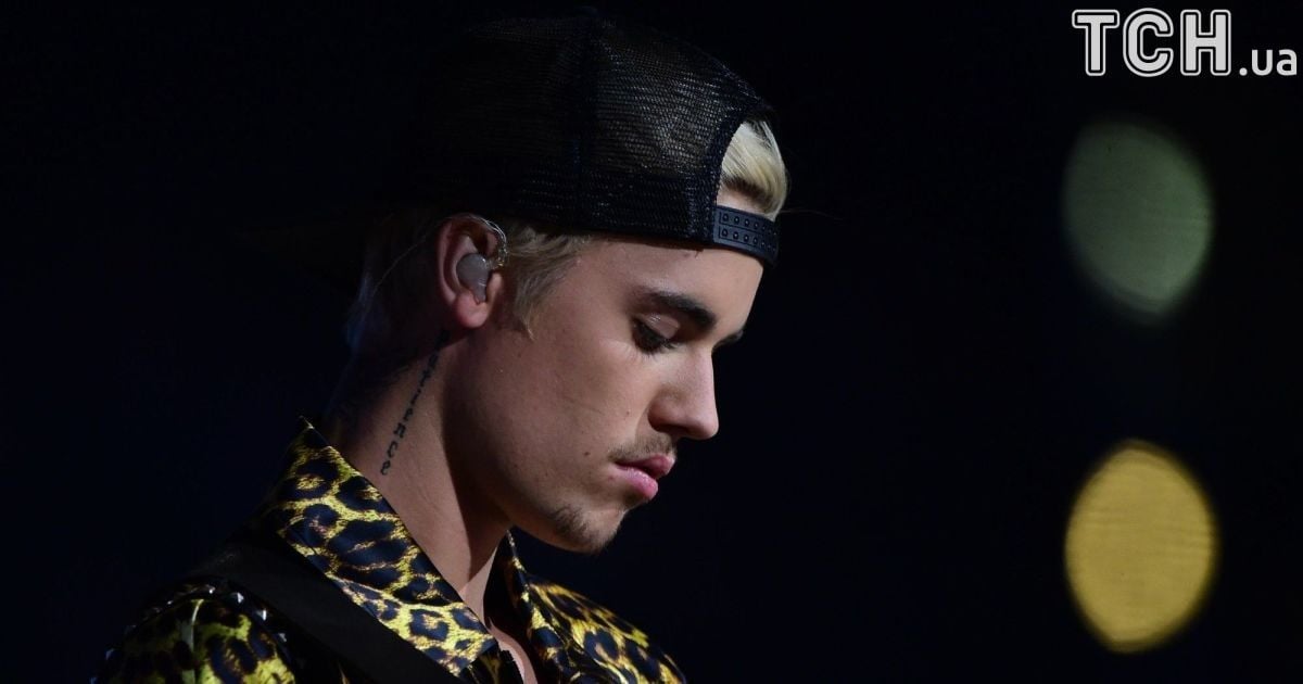 Горе-водій Джастін Бібер збив людину на дорозі