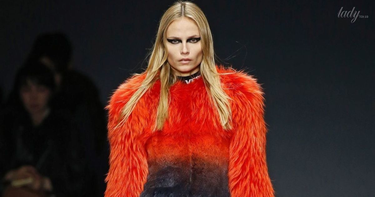 Коллекция Versace прет-а-порте сезона осень-зима 2017-2018