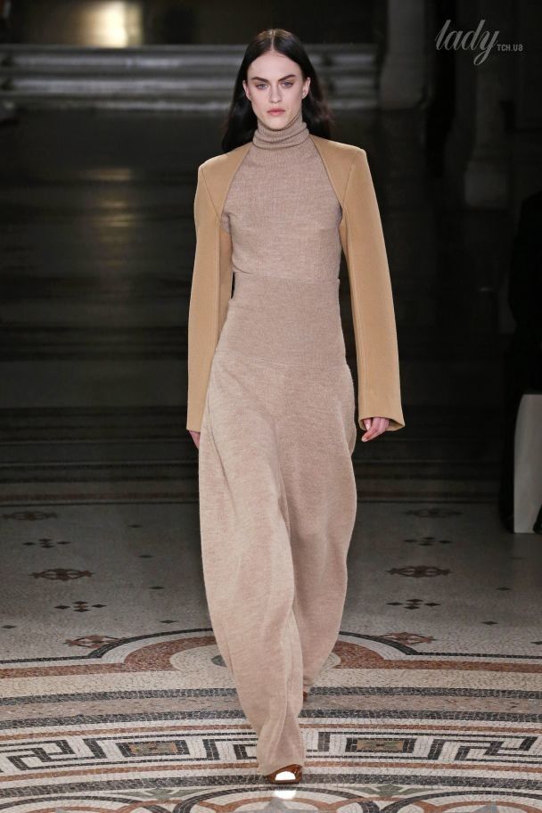 Коллекция Stella McCartney прет-а-порте сезона осень-зима 2017-2018 / © East News