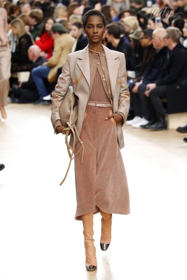 Коллекция Nina Ricci прет-а-порте сезона осень-зима 2017-2018 / © East News