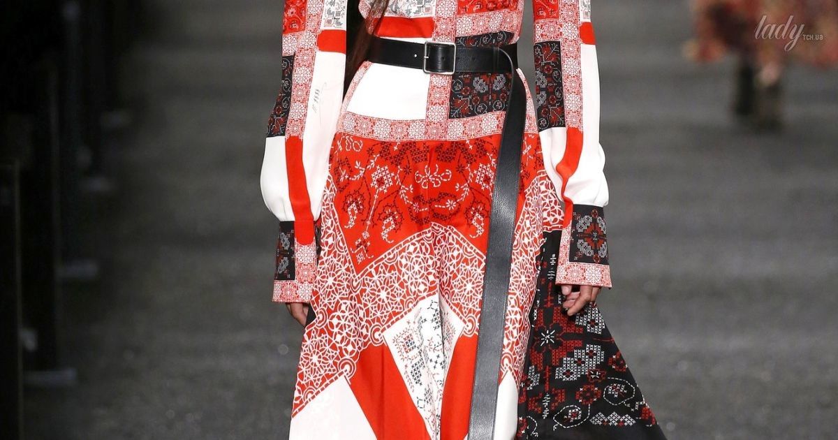 Коллекция Alexander McQueen прет-а-порте сезона осень-зима 2017-2018
