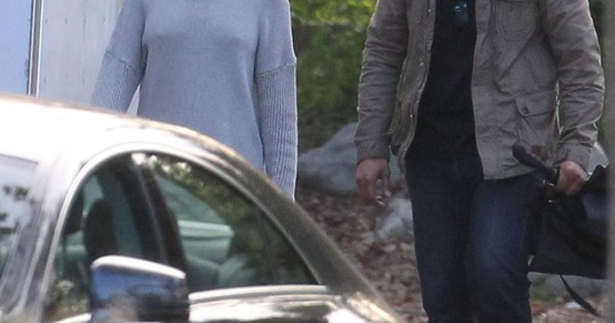 Энистон покрасилась в брюнетку