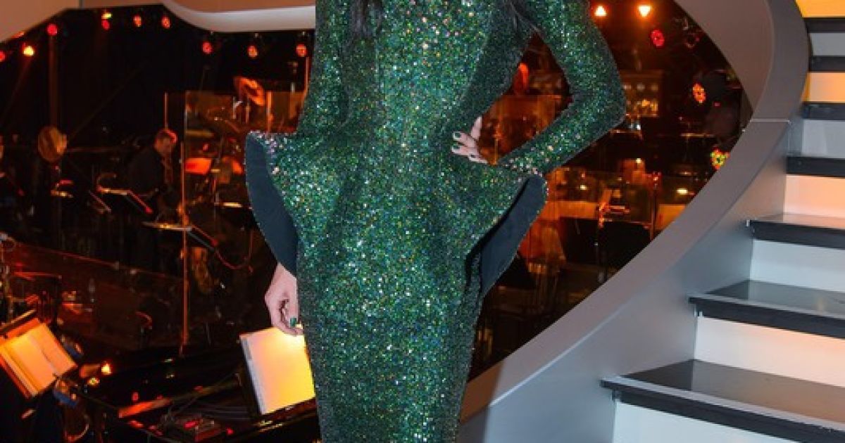 Кончита Вурст не собирается сбривать бороду