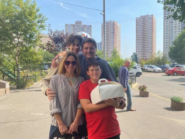 В’ячеслав Довженко, Ксенія Баша та їхній сини / © фото з соцмереж