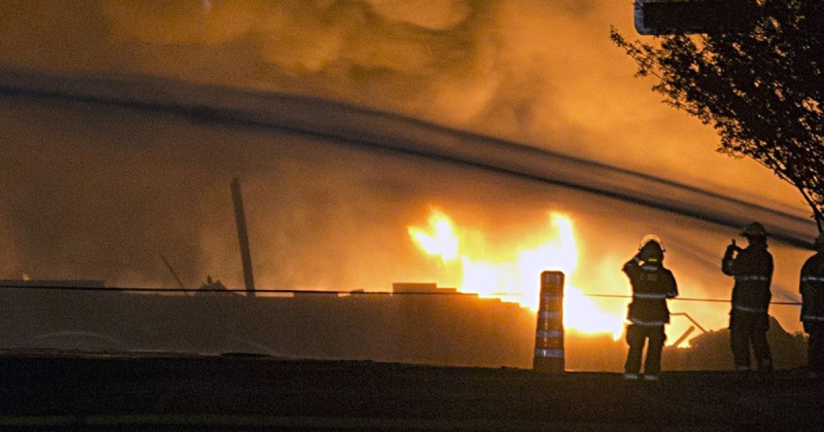 В Індії у палаючому потязі заживо згоріли 23 пасажири