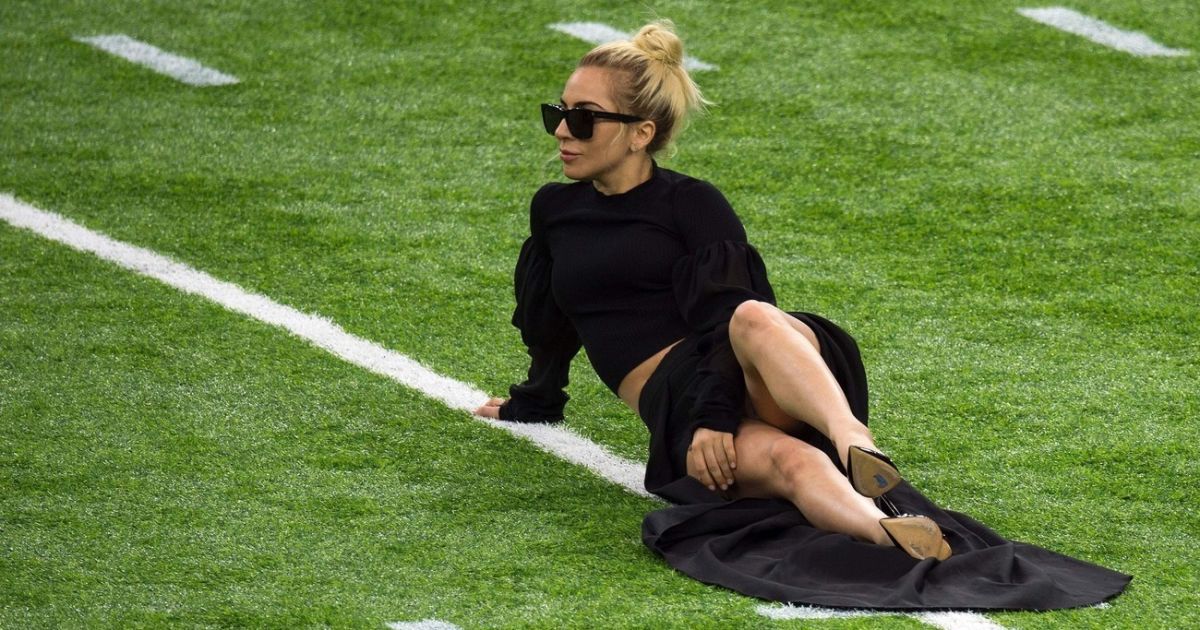 Нашли замену: вместо беременной Бейонсе на популярном фестивале выступит Леди Гага