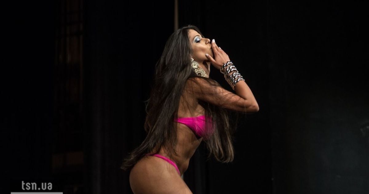 Легинс киген әдемі жалаңаш қыздар