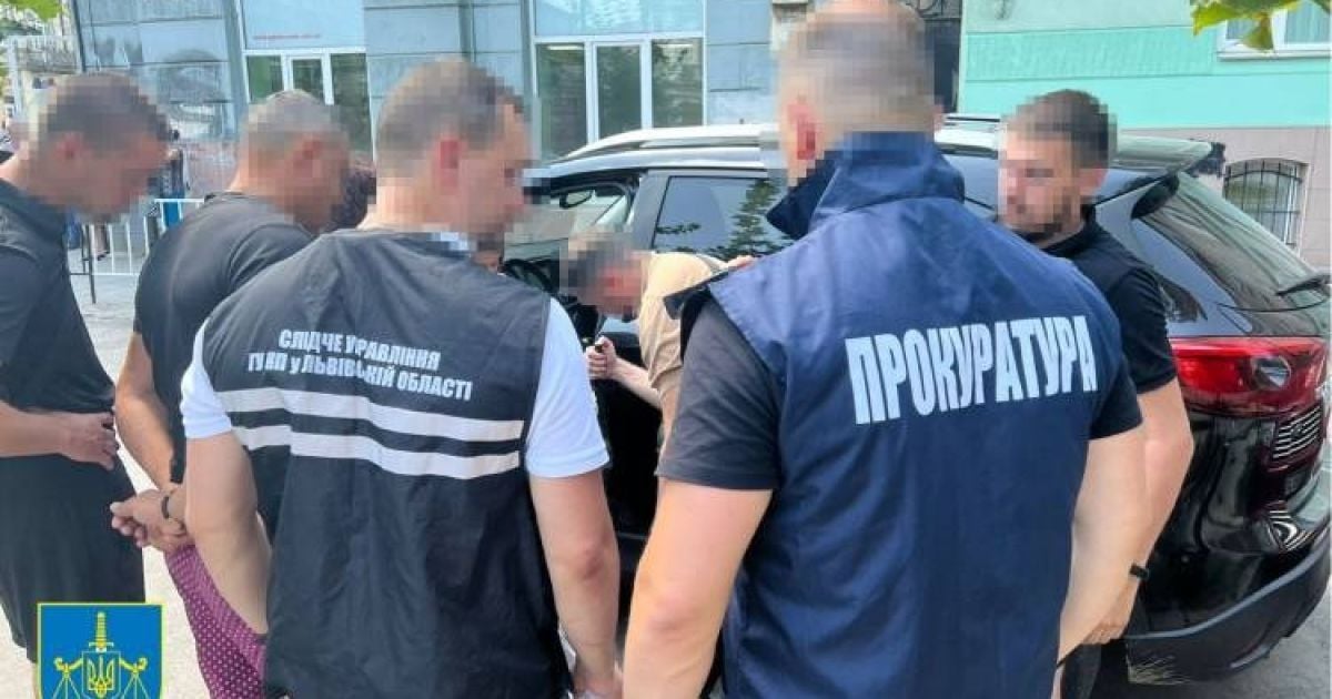 Двое львовян за 11 тысяч долларов нелегально отправляли мужчин в Польшу: фото
