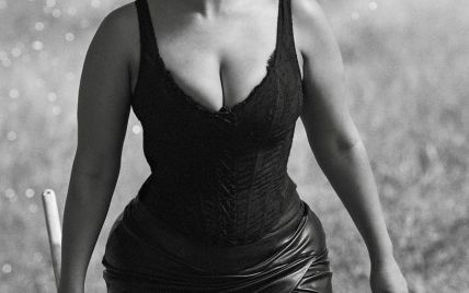 Красивая и сексуальная: Эшли Грэм предстала в новом глянцевом фотосете