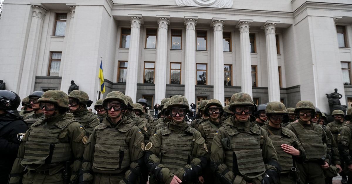 Правоохоронці біля будівлі Верховної Ради_5 / © ТСН.ua