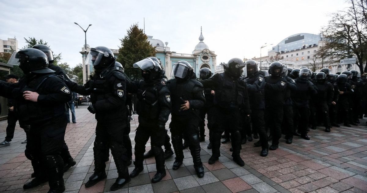 Правоохоронці біля будівлі Верховної Ради_4 / © ТСН.ua