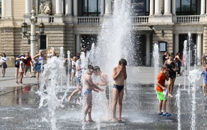 У них купаються, бігають та фотографуються: що показала ревізія фонтанів у столиці, Дніпрі та Львові