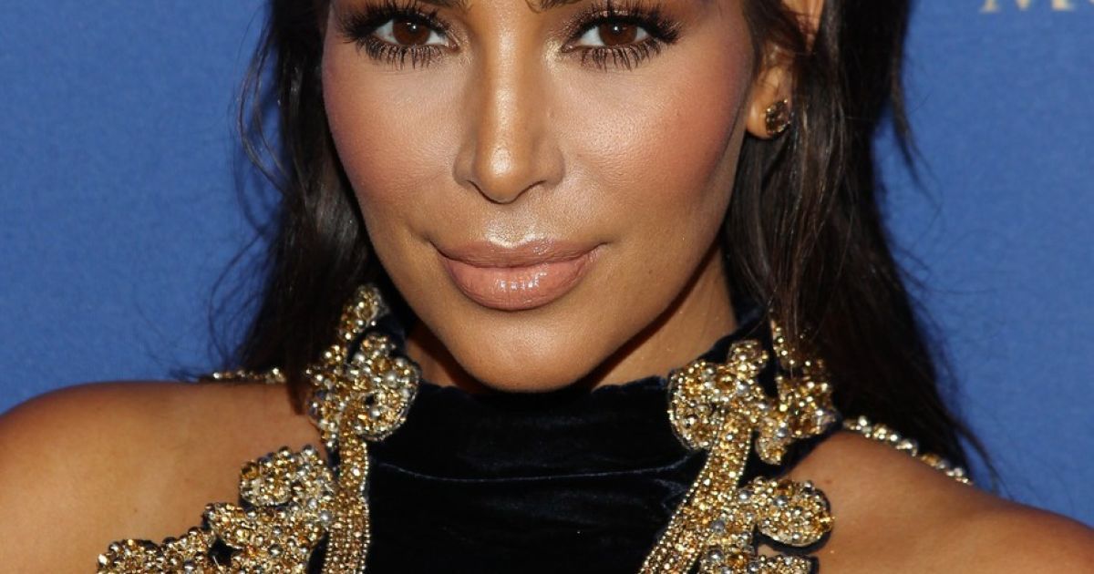 Ким Кардашьян на дне рождении ночного клуба