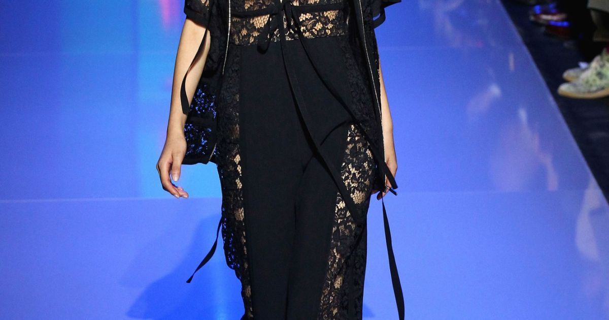 Коллекция&nbsp;Elie Saab прет-а-порте сезона весна-лето 2016 / © East News