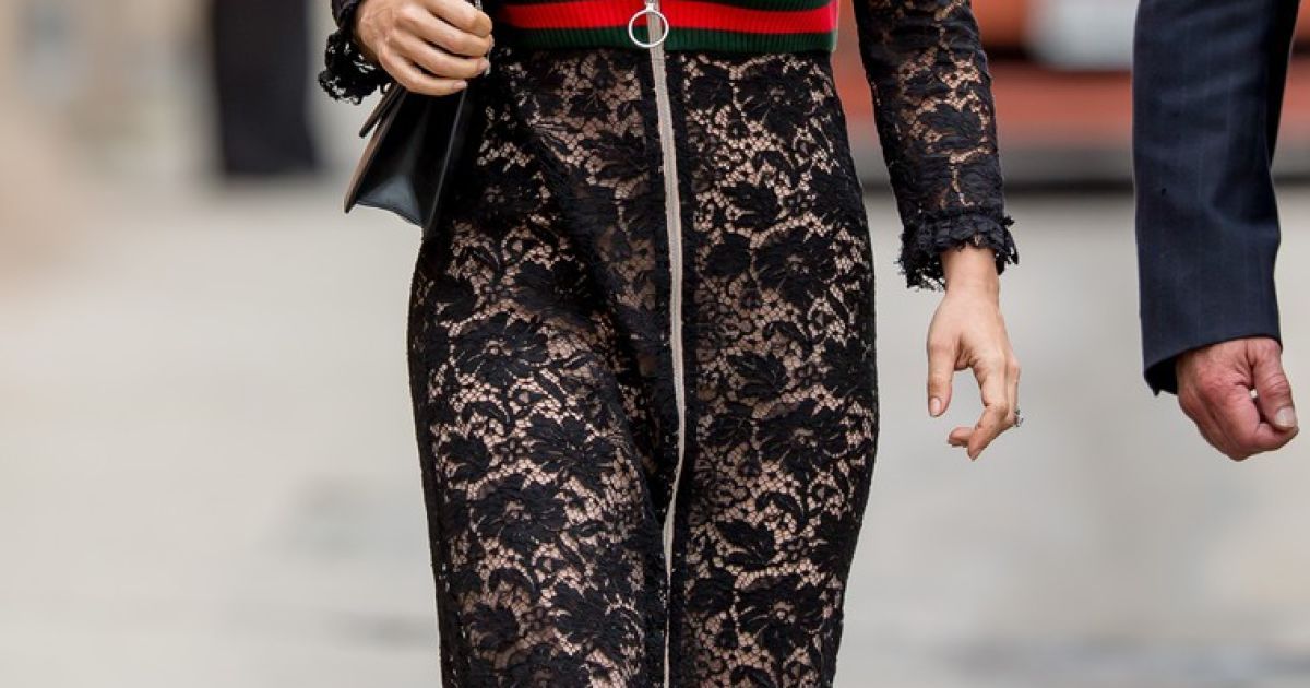 Сальма Хайек идет на шоу Джимми Киммела