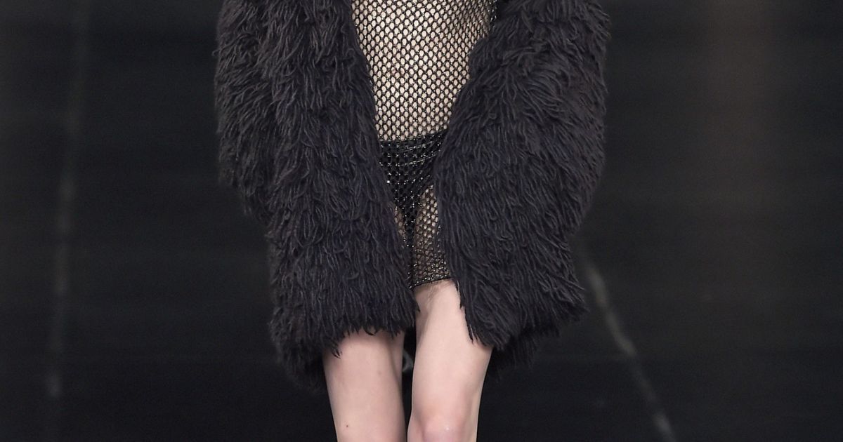 Коллекция&nbsp;Saint Laurent прет-а-порте сезона весна-лето 2016