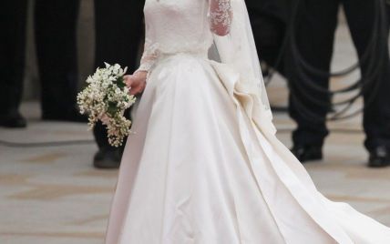 Скандал в королевстве: свадебное платье герцогини Кембриджской оказалось плагиатом