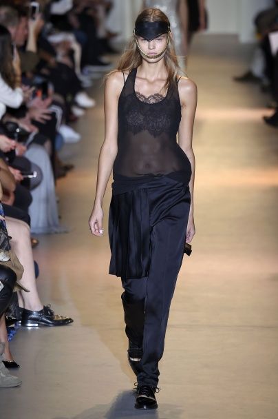 Коллекция&nbsp;John Galliano прет-а-порте сезона весна-лето 2016 / © East News