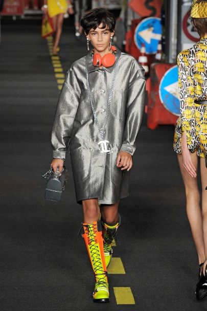 Коллекция&nbsp;Moschino прет-а-порте сезона весна-лето 2016 / © East News