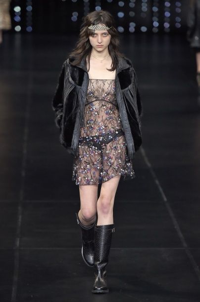 Коллекция&nbsp;Saint Laurent прет-а-порте сезона весна-лето 2016 / © East News