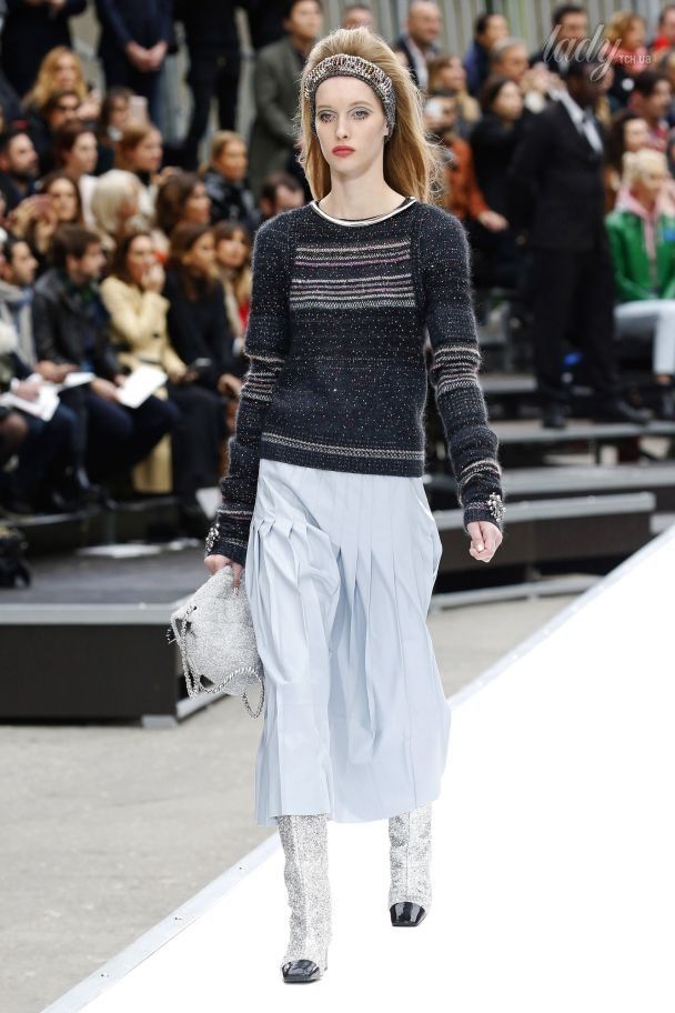 Коллекция Chanel прет-а-порте сезона осень-зима 2017-2018 / © East News
