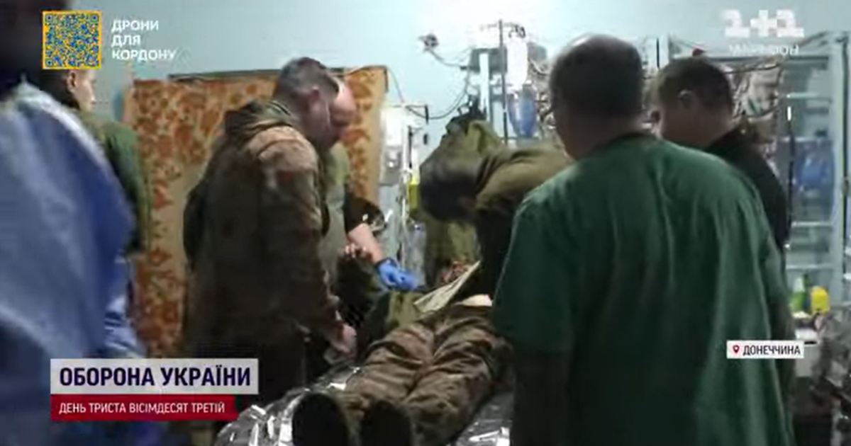Лише ангели, та не боги: медики на передовій роблять дива для військових, які боронять фронт