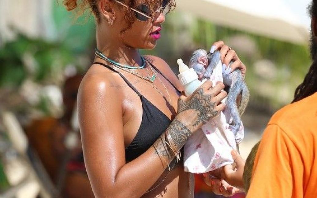 Рианна отдыхает на Барбадосе / © East News