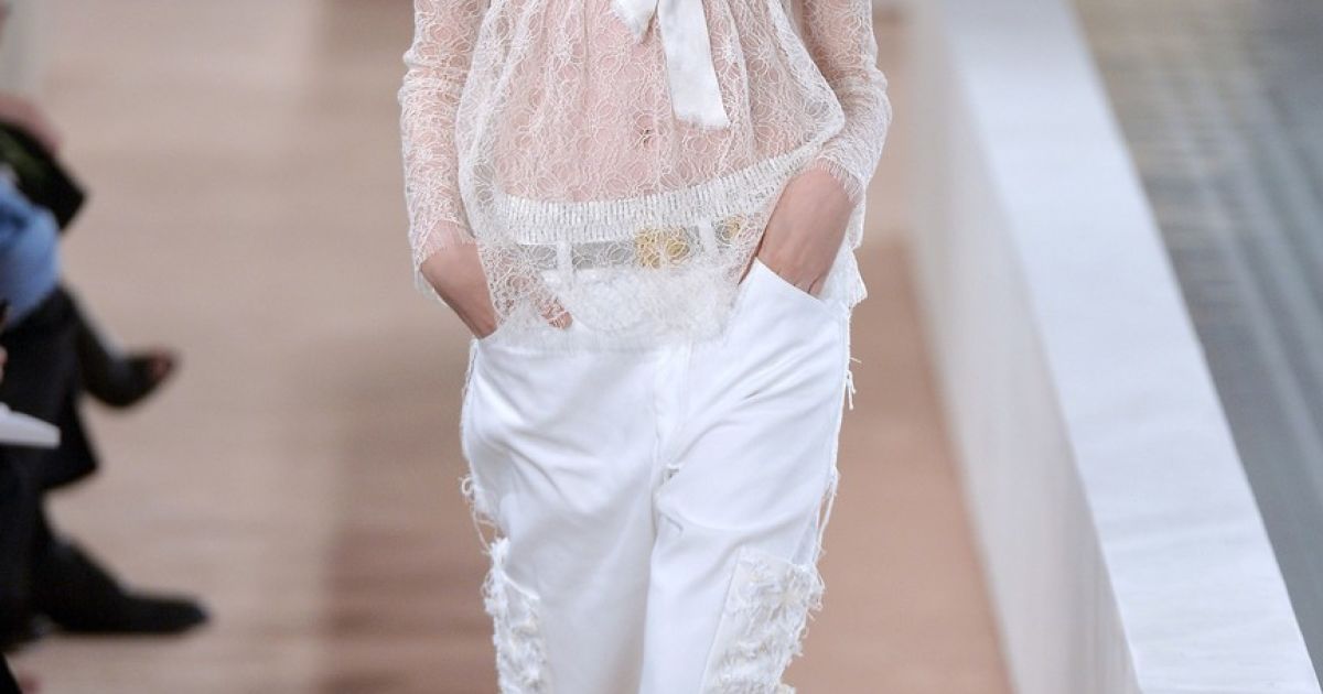 Коллекция Balenciaga прет-а-порте сезона весна-лето 2016 / © East News