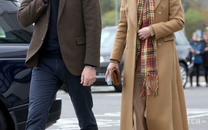 У верблюжому пальті за 349 фунтів: новий образ герцогині Кейт в турі Шотландією