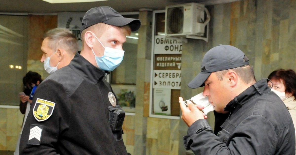 Нарушение карантина выходного дня: полицейские составили почти тысячу админпротоколов