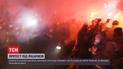 Под больницей "Феофания" митингующие передали "пламенный привет" президенту