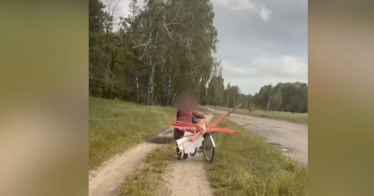 Рятувальники іронізують, що бабуся вкрала таблички, щоб підв'язати помідори