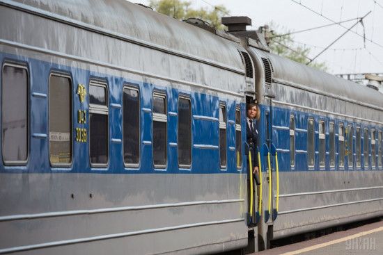 В Украине из-за непогоды массово задерживаются поезда, в том числе и новый вагон "Вена-Киев": расписание