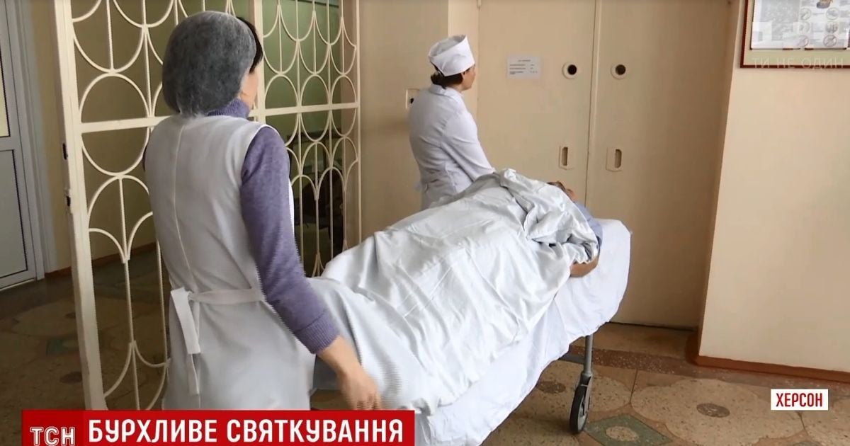 На вечірці копів у Херсоні одного з гостей викинули з 5-го поверху, іншого побили до струсу мозку
