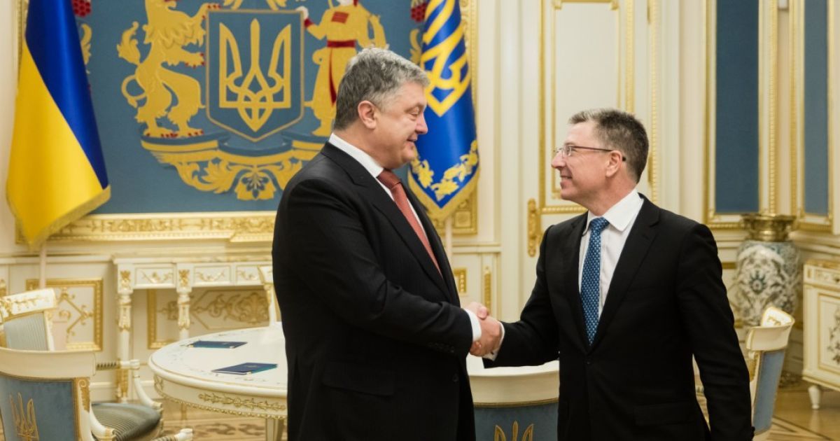 Стало відомо, про що говорили Порошенко і Волкер