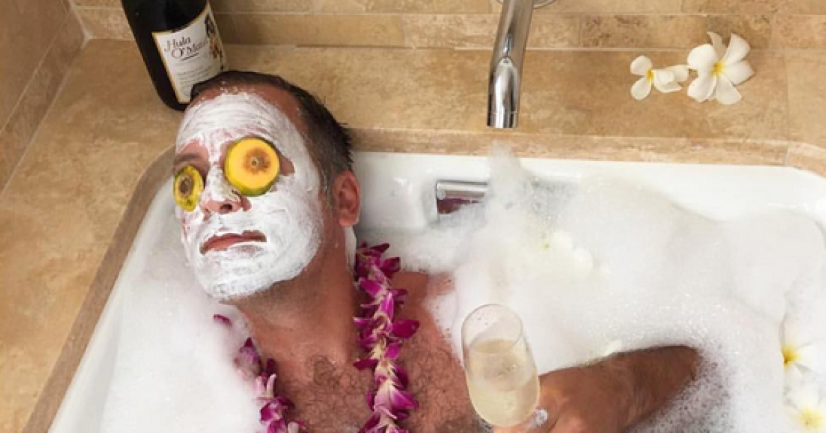 Мужчины пародируют женские селфи