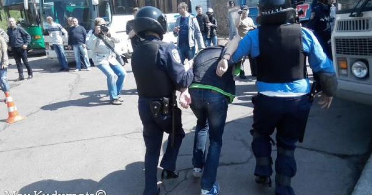На митинге КПУ в столице произошли первые столкновения