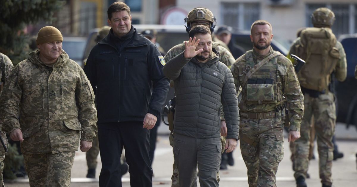 "На Москву наступать не будем": все подробности визита Зеленского в освобожденный Херсон