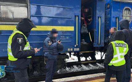 В “Укрзалізниці” роками обкрадали пасажирів: деталі зухвалої схеми