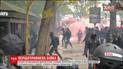 Первомайские демонстрации в Париже переросли в жесткие столкновения с полицией