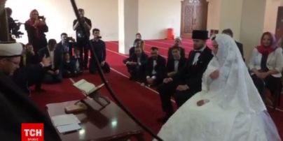 Джамала та Бекір Сулейманов офіційно стали чоловіком і дружиною