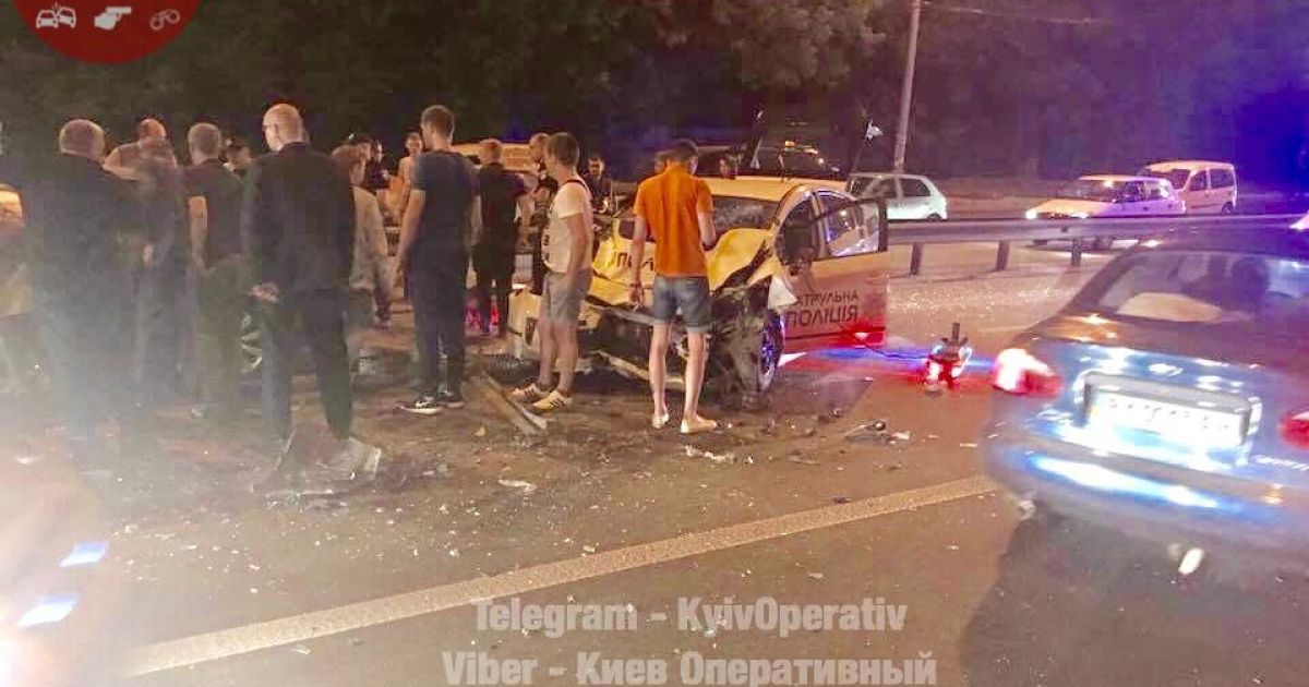 ДТП у Києві на Гетьмана_2 / © Facebook/Киев Оперативный