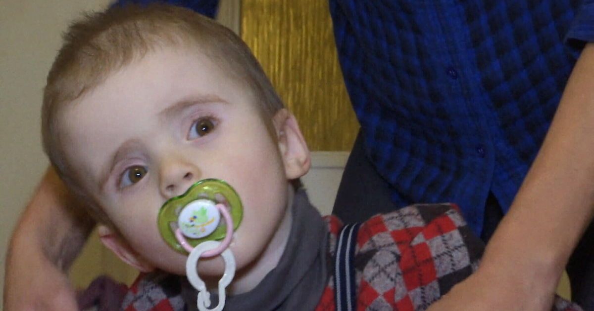 В помощи нуждается 3-летний Володя с редким заболеванием
