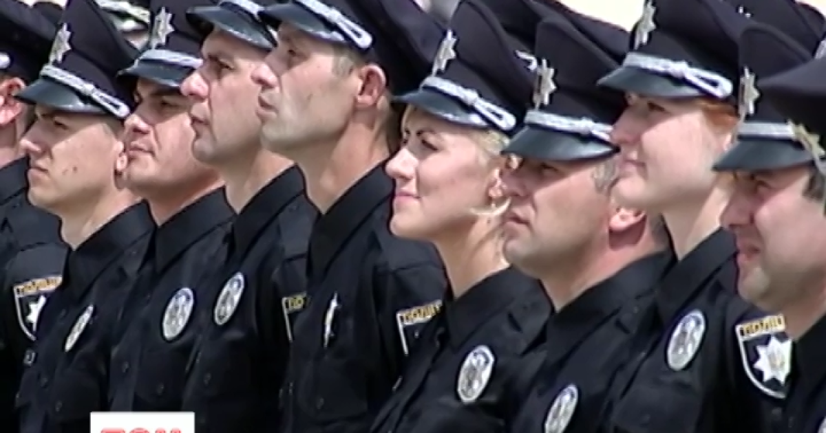 На улицы Киева вышла национальная полиция