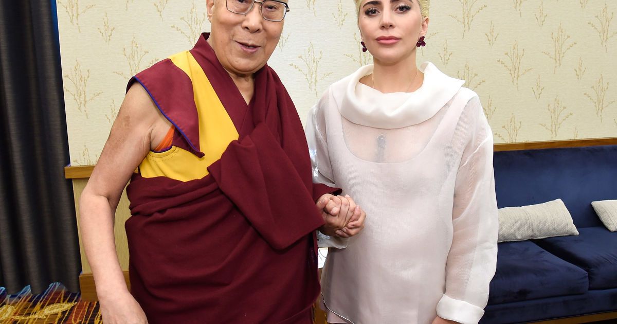 У Китаї заборонили Леді Гагу після зустрічі із Далай-ламою