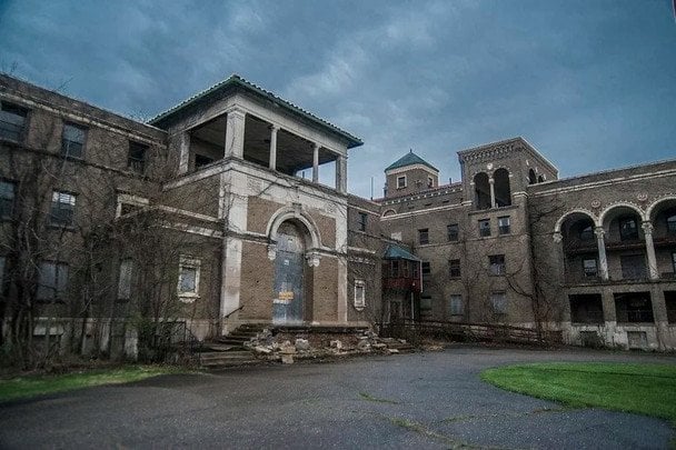 Лікарня Моллі Старк / Фото: Great Lakes Urbex