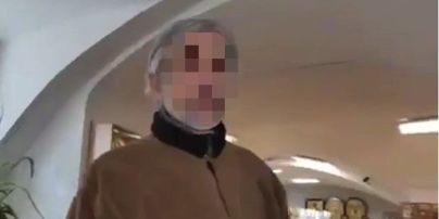 Прихильник УПЦ МП атакував журналіста на території Києво-Печерської лаври